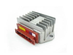 Spannungsregler 5 Anschlüsse 12V 28A G,G,R,+B,L,C PIAGGIO...