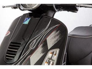 Monoschlitzrohr Beinschild SIP fr Vespa GTS/GTS Super/GTV/GT 60/GT/GT L 125-300ccm schwarz matt, Kunststoff, rechts